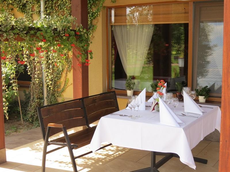Hotel Daglezja Nad Jeziorem Kornickim Kórnik Kültér fotó